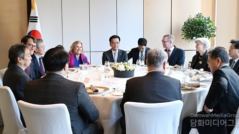 Acting President Choi holds luncheon with G7, EU ambassadors